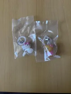 ハローキティ めじるしアクセサリー 2個セット③