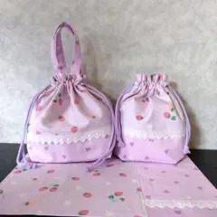N⑫お弁当袋とコップ袋とランチョンマット　３点セット　いちご&ハート柄
