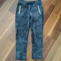 GAP　迷彩柄 長ズボン ジッパーポケット付き
