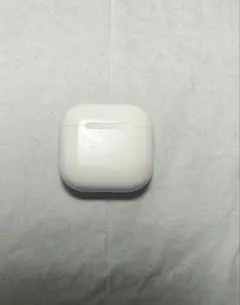 美品　イヤホン　Apple Airpos 　第4代　ノイズキャンセリング付きなし
