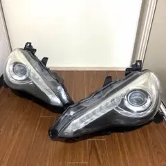 86 zn6 純正　ヘッドライト右左　黒塗装加工 86 zn6 純正 ヘッドライト右左 黒塗装加工 - メルカリ