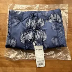 西川ダウンネックウォーマー未使用　ネイビー 花柄 ネックウォーマー