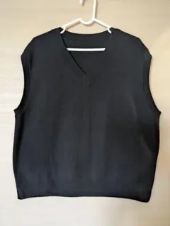 無印良品　黒のVネックニットベスト　XL