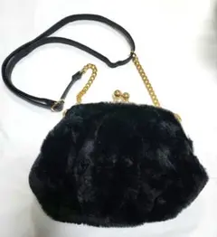 美品 ブラック ファー ショルダーバッグ がま口 バッグ 可愛い