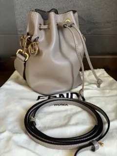 u72【極美品】保存袋付 フェンディ ミニモントレゾール 黒 2way