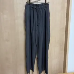 グレー ワイドパンツ ゴムウエスト