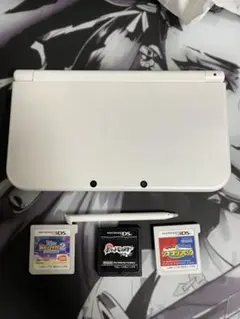 【美品】New Nintendo 3DS LL ホワイト 本体とケース付き