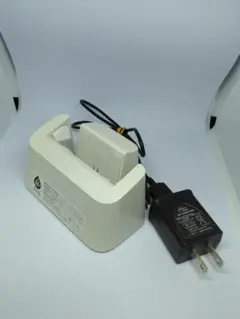 ホワイト 充電器 2ピンプラグ ACアダプター
