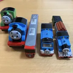 きかんしゃトーマス　トーマス　トミカ　ロングトミカ　トレーン　おまけ絵本付きのサムネイル