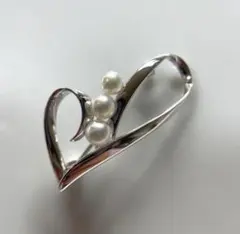 MIKIMOTO ミキモト ブローチ パール3珠ハートデザイン - メルカリ