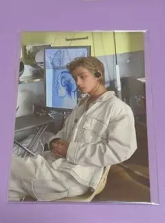 SALE☆BTS V テテ テヒョン LAYOVER Tシャツ トレカ