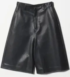 ビューティアンドユース レザーライク ハーフパンツ