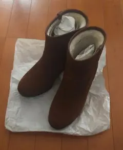 本皮ムートンブーツ　きれいめ　ウェッジソール