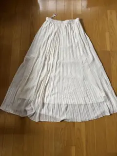 UNIQLO アイボリー プリーツスカート ロング丈　S