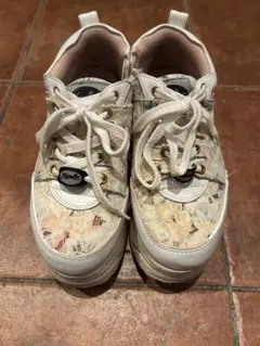 YOUSUKE厚底シューズ