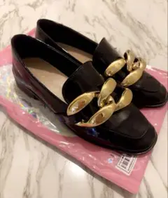 ブラックローファー ゴールドチェーン