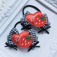 (308) ゆめかわ いちご ギンガムチェック ヘアゴム♡ ハンドメイド 赤 黒