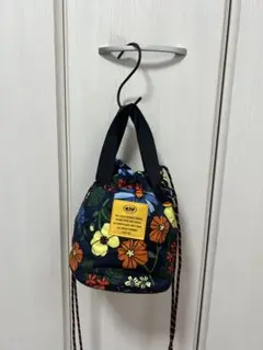 【値引き中】【新品未使用】KiU（キウ）のキルティング巾着バッグ