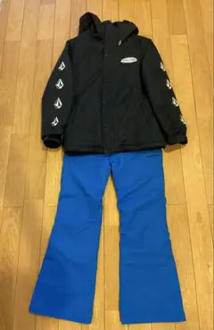 2025年最新】volcom スノーボードウェア キッズの人気アイテム - メルカリ