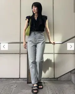 LAGUNAMOON⭐︎ ウエストアシンメトリーデニムパンツのサムネイル