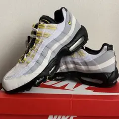 Nike Air Max 95 エッセンシャル　ホワイト/イエロー/グレー