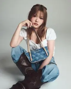 Item thumbnail for item e713791f-e9f4-416f-836c-b8d1bb8b26b3