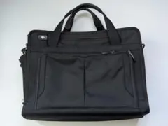【多機能】VICTORINOX ビクトリノックス ビジネスバッグ ストラップ付