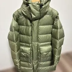 ニューバランス　ダウンコート　MET24 カーキ　AMJ45024