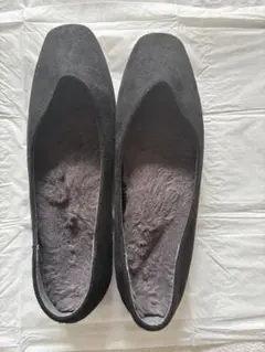 ブラック フラットシューズ