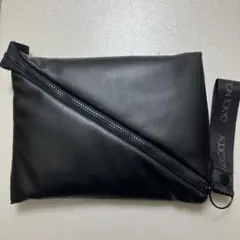 アディクション　ポーチ