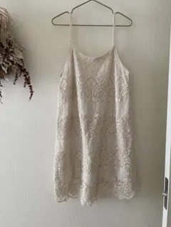 未着用♡ZARA エンブロイダリーワンピース