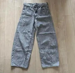 【未使用に近い】GU バレルレッグジーンズ丈標準　29ライトグレー