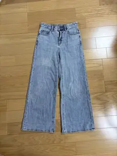 GU デニム ワイドパンツ ライトブルー Sサイズのサムネイル