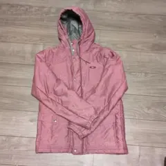 フード付きピンクマウンテンパーカー