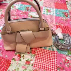 美品　ナチュラルビューティーベーシック　ベージュ　バッグのサムネイル