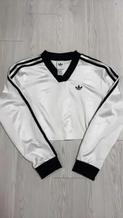 タイムセール　adidas　クロップド　平成ギャル　Vネック　Y2K