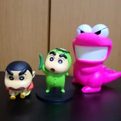 値下げ　クレヨンしんちゃん　フィギュア3体セット