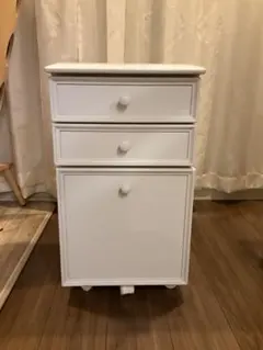 2026年最新】ローラアシュレイ サイドテーブルの人気アイテム - メルカリ