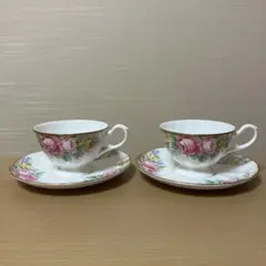 NARUMI ナルミ　ボーンチャイナ、金彩バラのカップ&ソーサー2客セット