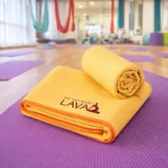 LAVA 滑り止め付きヨガタオル イエロー