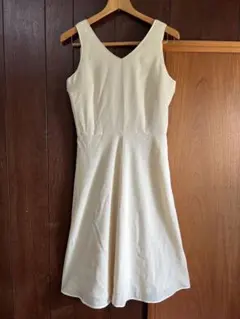 【美品】HARTFORDノースリーブワンピース クリーム色三陽商会