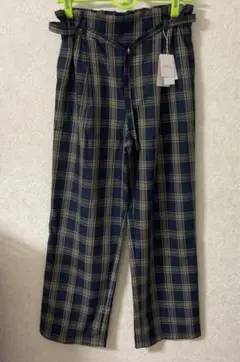 ワイドパンツ　チェック　紺色系　ベルト付き