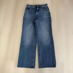 UNIQLO ワイドストレートジーンズ　サイズ22