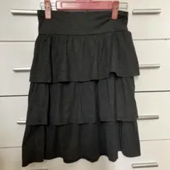 ユニクロ　グレー系 ティアードフリルスカート