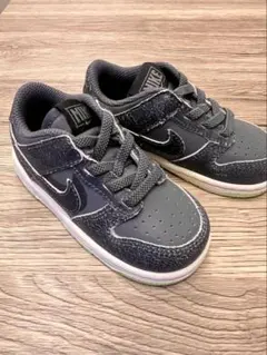 NIKE 子供　シューズ