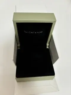 空箱　Van Cleef & Arpels アクセサリーケース リング用