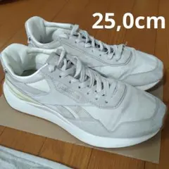 Reebok スニーカー　25.0cm