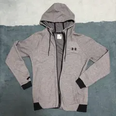 UNDER ARMOUR グレー パーカー