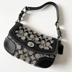 コーチ　ショルダーバッグ　ターンロック シグネチャー　キャンバス　レザー　黒