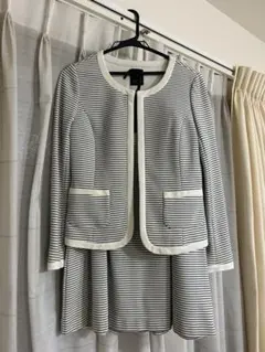 ストライプ柄ジャケットとスカートセット　Lサイズ